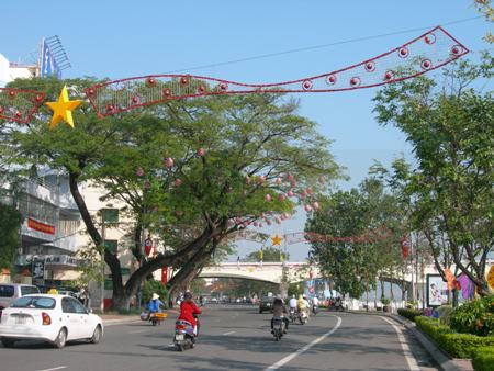 ดานังเตรียมพร้อมการประกวดดอกไม้ไฟนานาชาติ